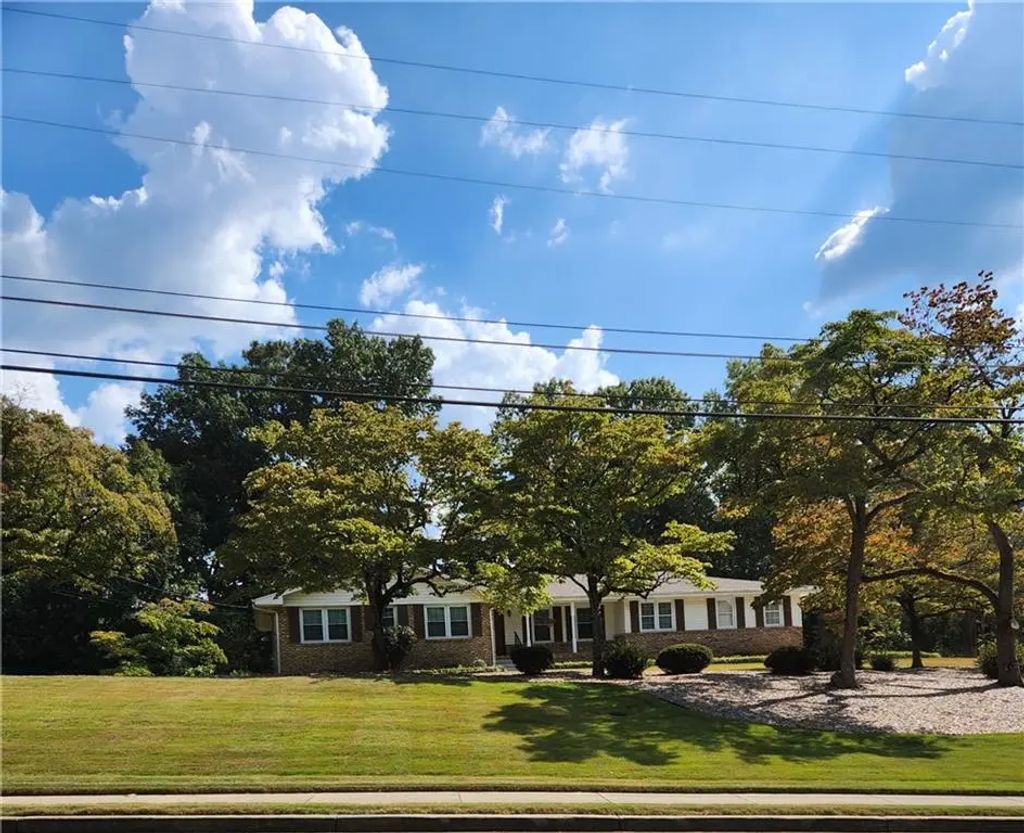 1554 Cooper Lake Road Se, Smyrna