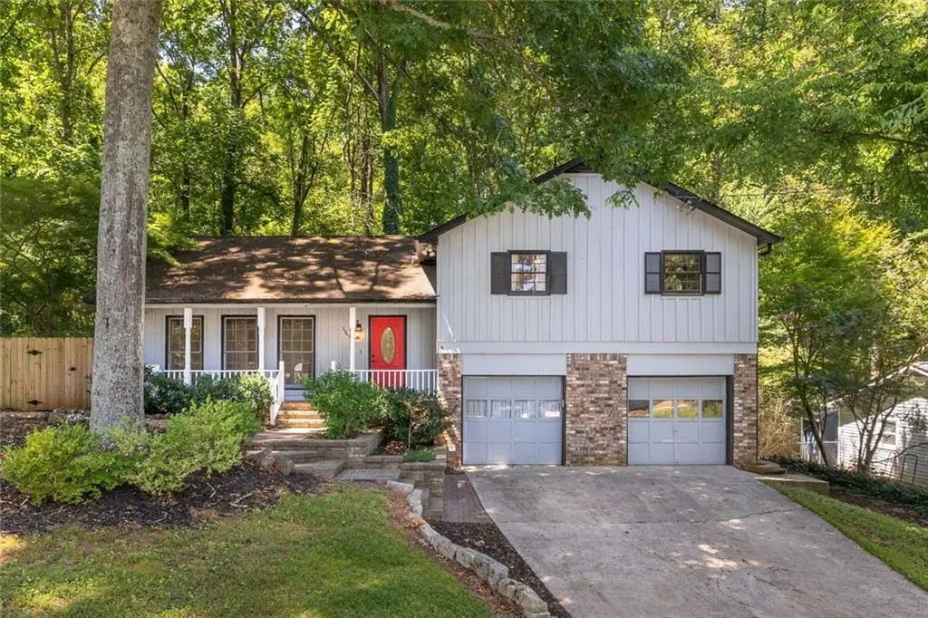 2845 Wood Forest, Marietta