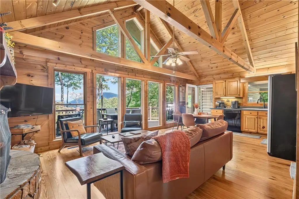 778 Walnut Mountain Road, Ellijay