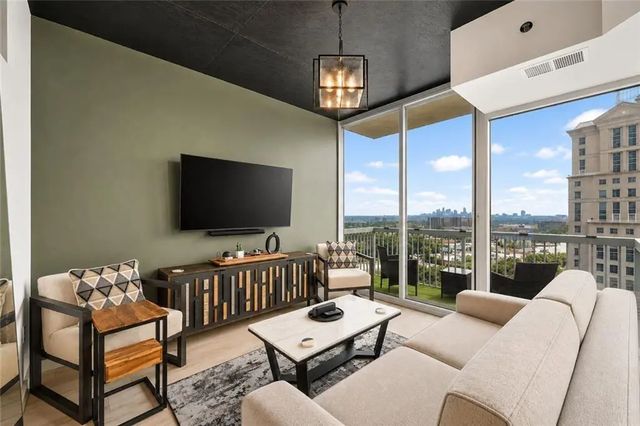 Unit 1616 - 3324 Peachtree Road Ne, Atlanta