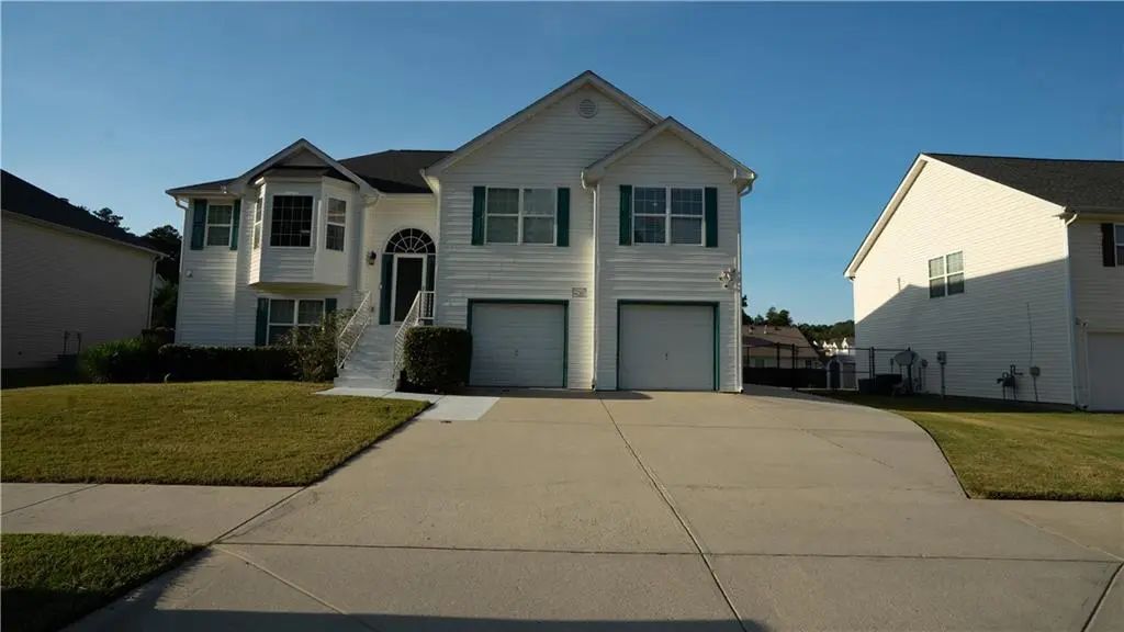 2010 Hillspring Lane, Lithonia
