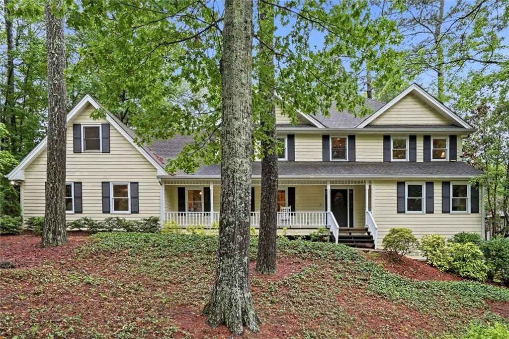 2955 Ascot Lane, Roswell
