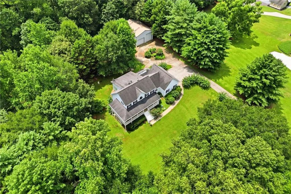330 Wagon Trail, Woodstock