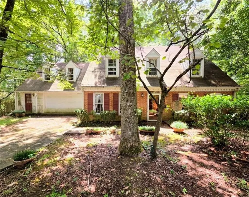 3601 Longfellow Trail, Marietta