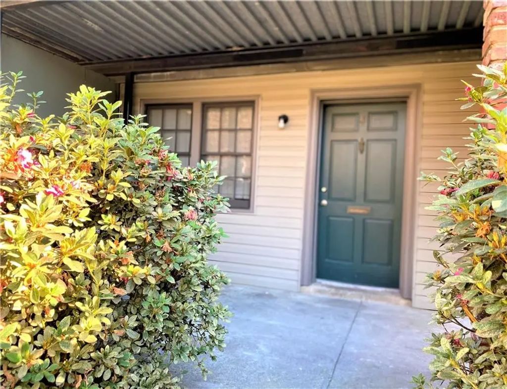 Unit J - 3079 Colonial Way, Atlanta