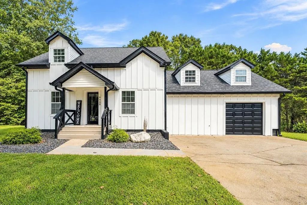 6488 Nebo Road, Hiram