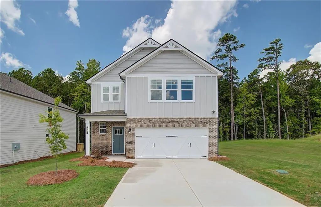 86 Hydrangea Circle, Fairburn