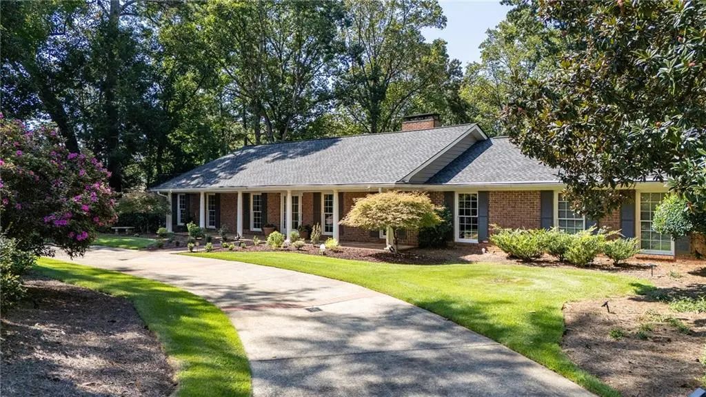 5580 Lake Island Drive, Sandy Springs