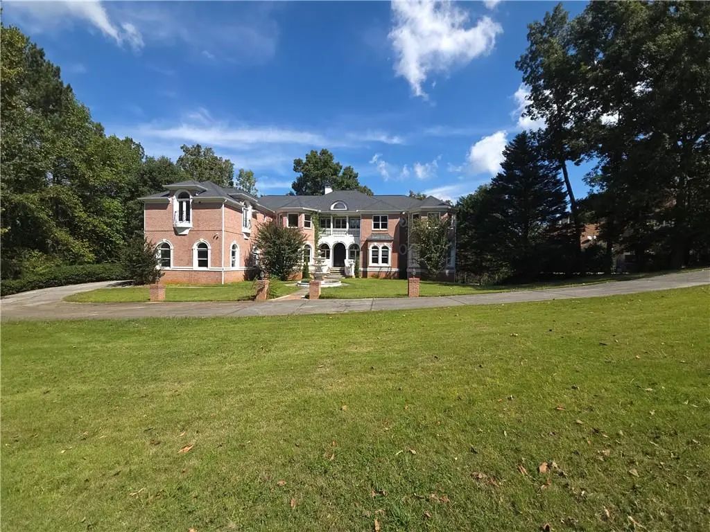 10 Club Court, Alpharetta