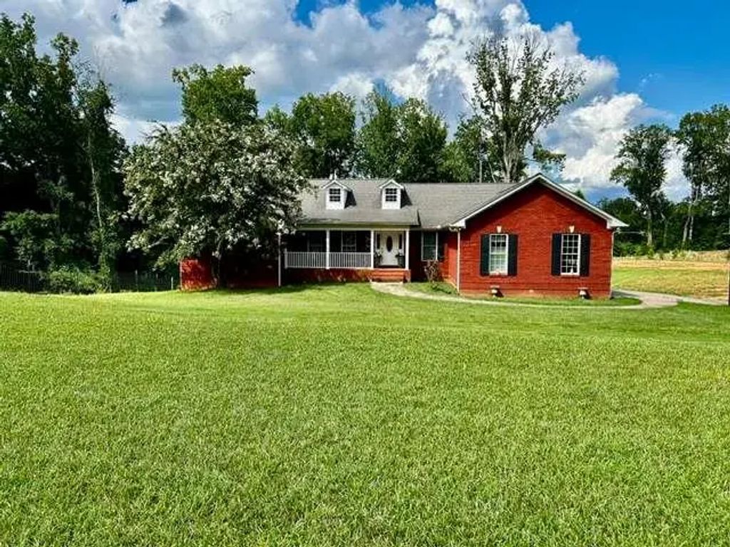 7643 Highway 145, Carnesville
