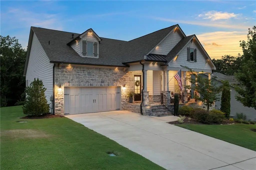 111 Summit View Court, Canton