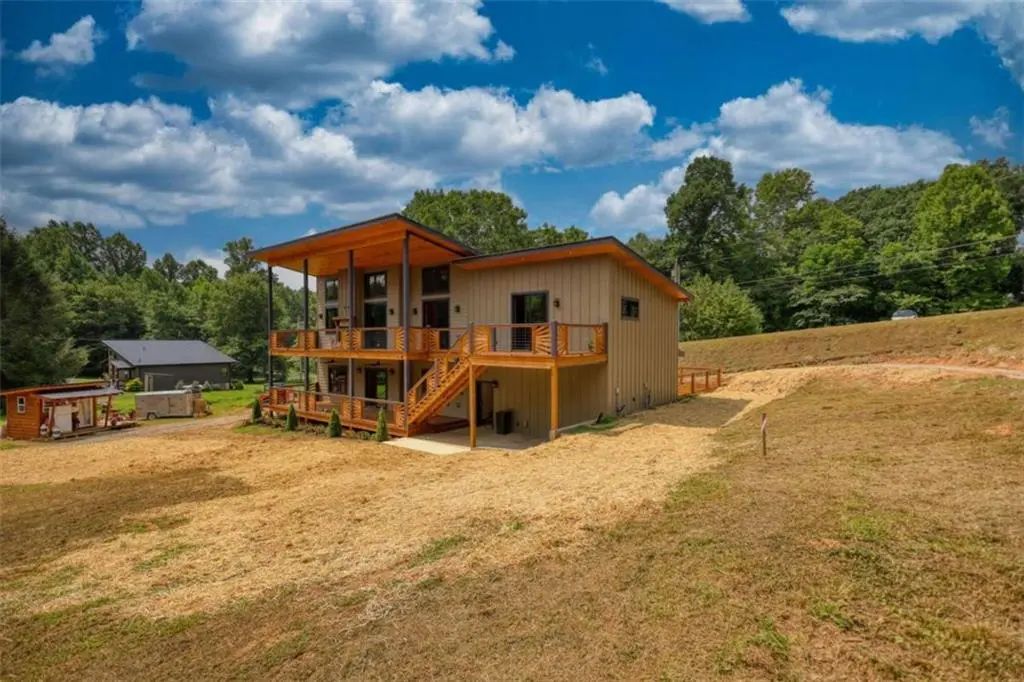 483 Church Street, Blue Ridge