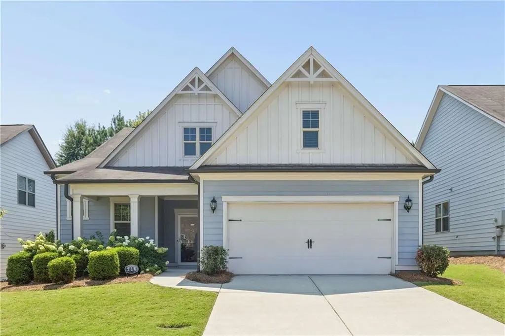 216 William Creek Drive, Canton