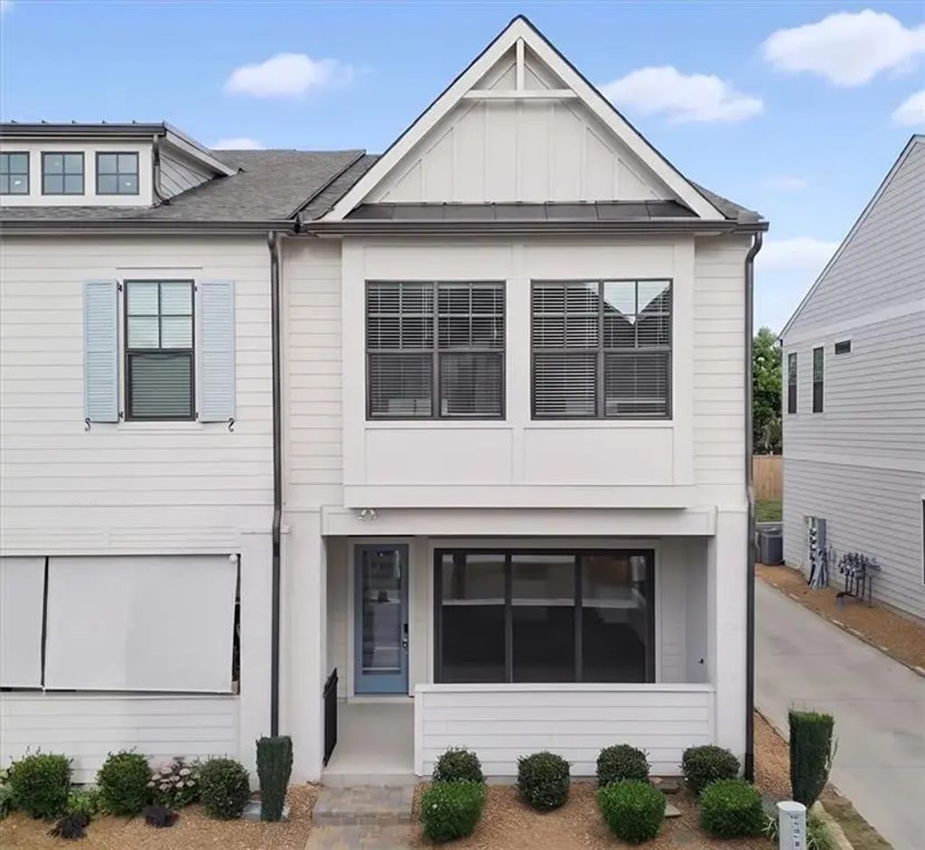 661 Stickley Oak Way, Woodstock