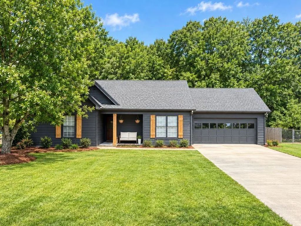 255 Matthews School Road, Winder