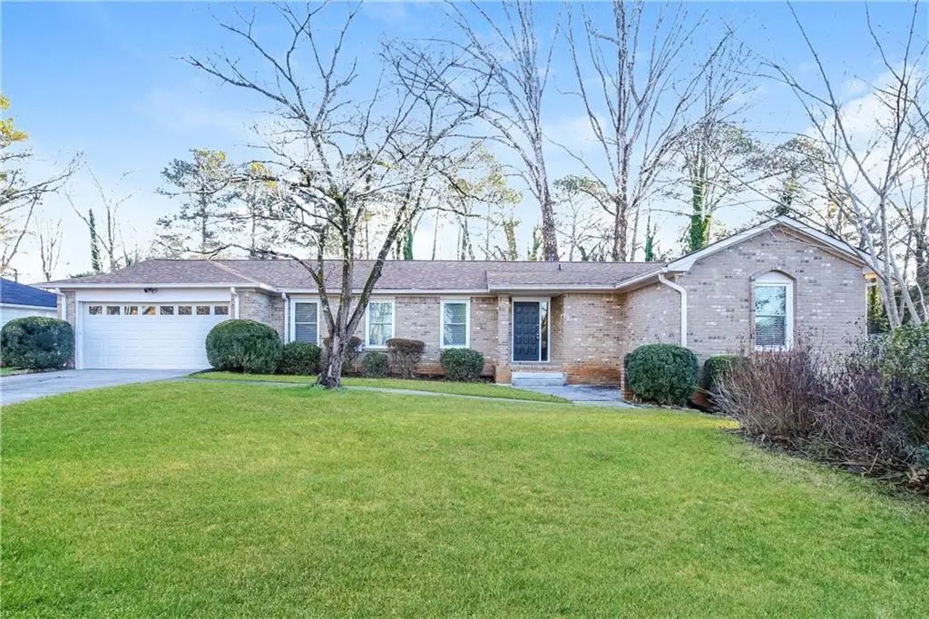 282 Somerset Court, Lawrenceville