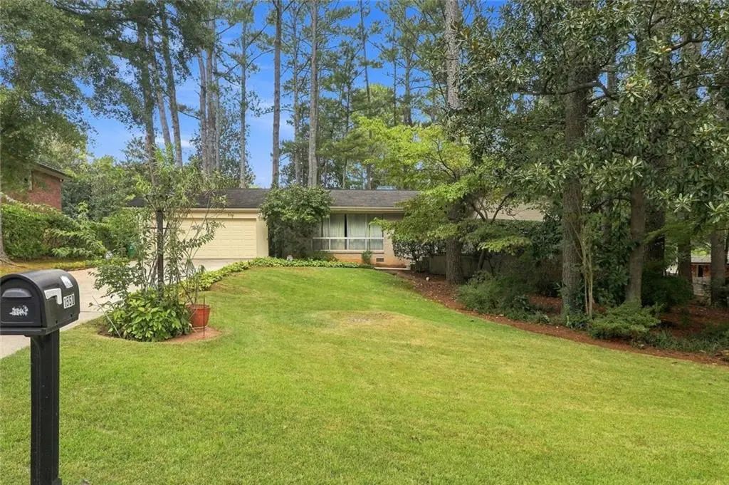 1550 Diamond Head Circle, Decatur
