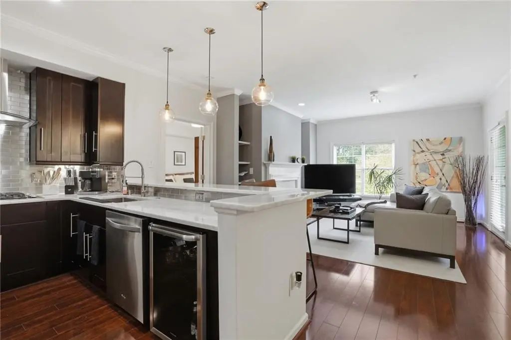 Unit 301 - 3275 Lenox Road Ne, Atlanta