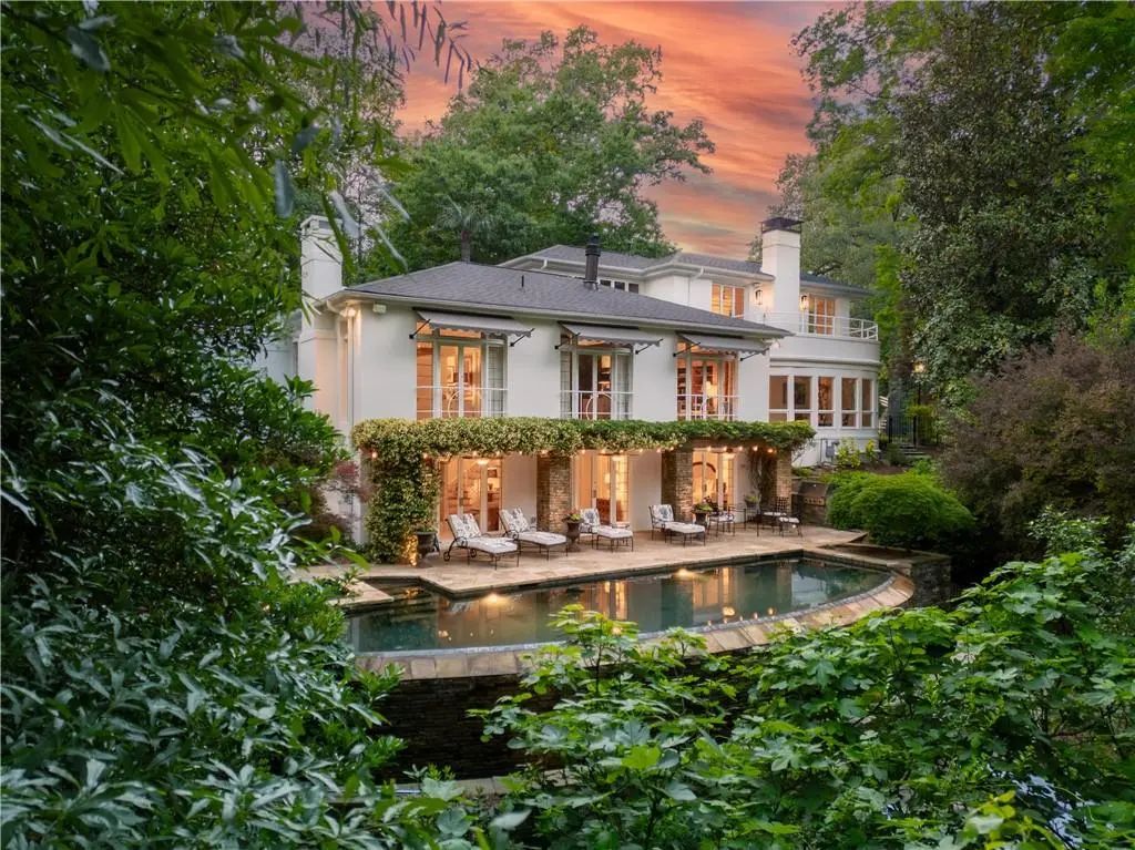 1020 W Wesley Road, Atlanta
