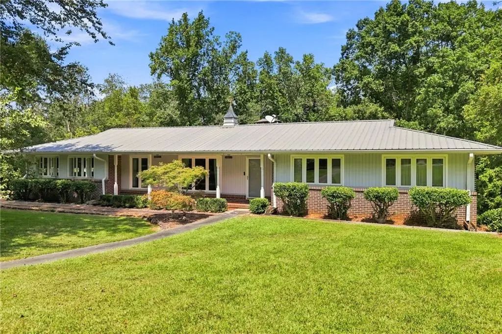 327 Green Drive, Canton