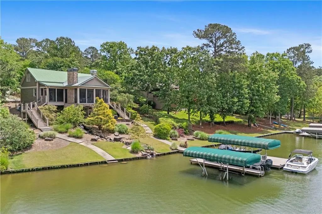 1041 Fox Chase Run, Greensboro