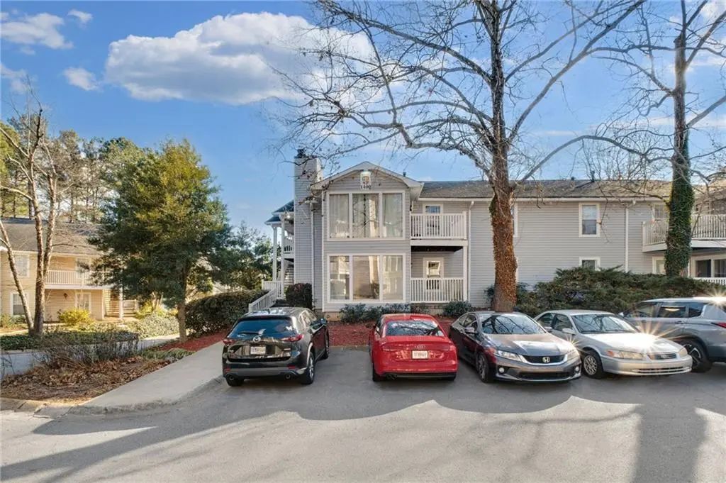 1403 Augusta Drive Se, Marietta