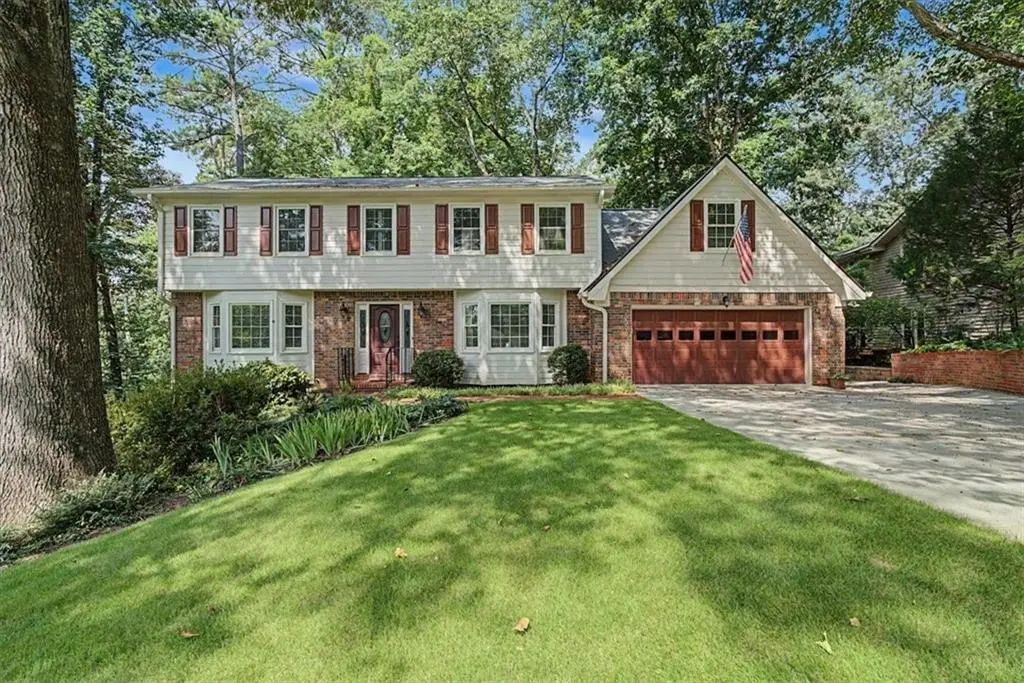 1663 Huntingford Drive, Marietta