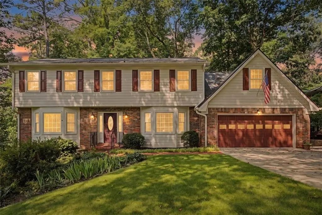 1663 Huntingford Drive, Marietta