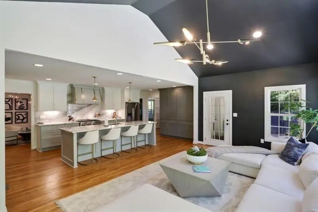 3911 Wieuca Road Ne, Atlanta