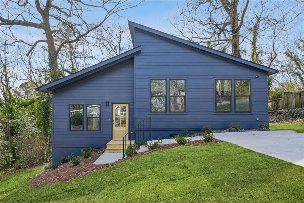 1674 Mary George Avenue Nw, Atlanta