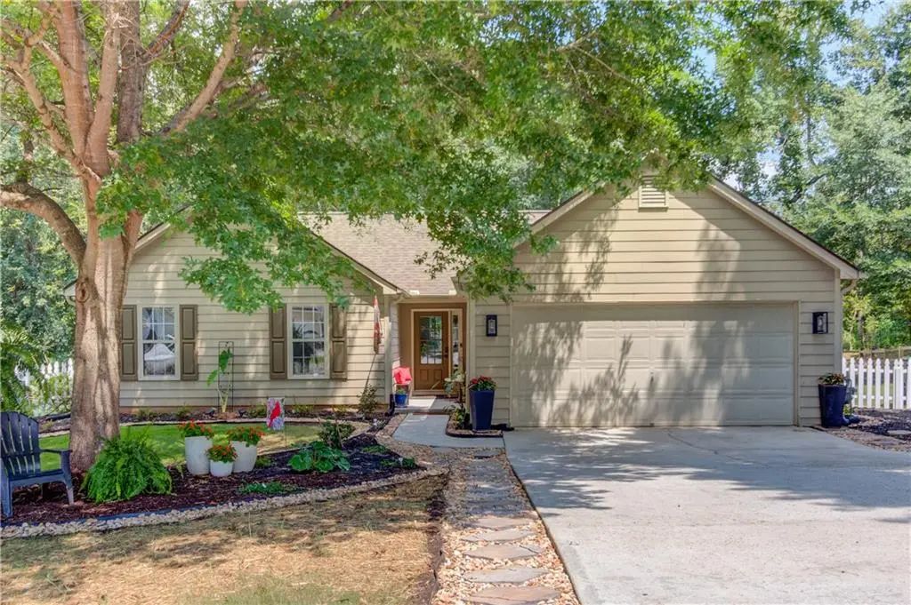 1023 Laurel Green Lane, Sugar Hill