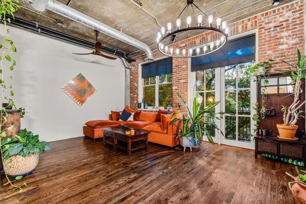 Unit 609 - 3235 Roswell Road Ne, Atlanta