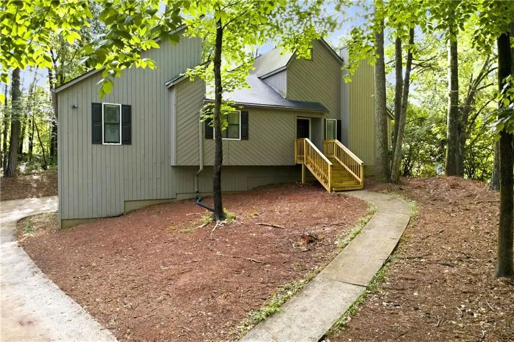 490 Summerfield Drive, Alpharetta