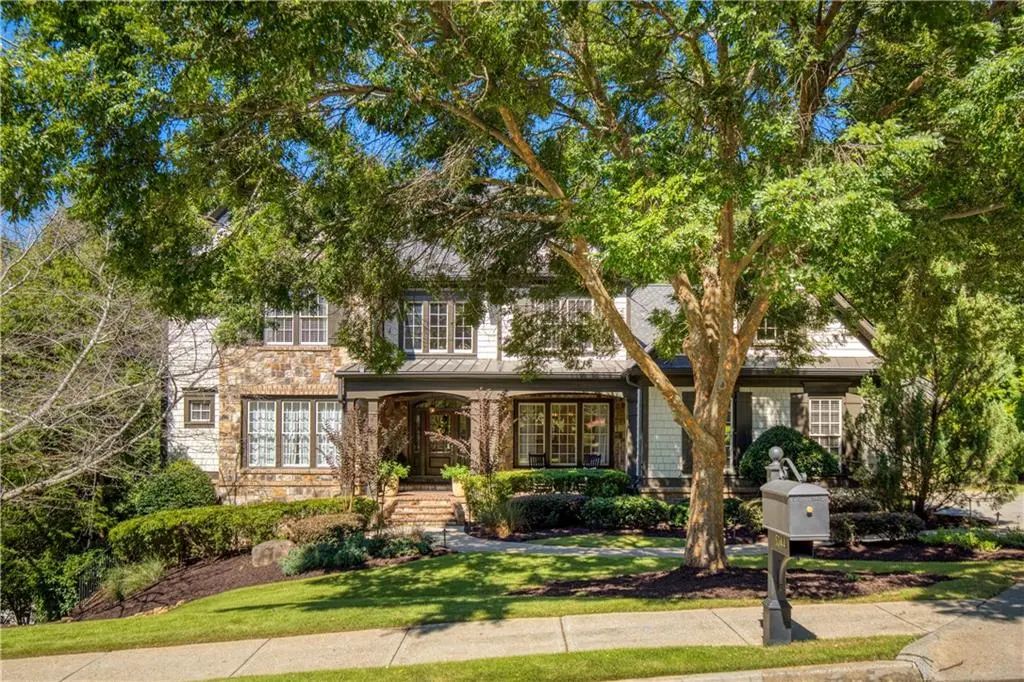 5244 Brendlynn Drive, Suwanee