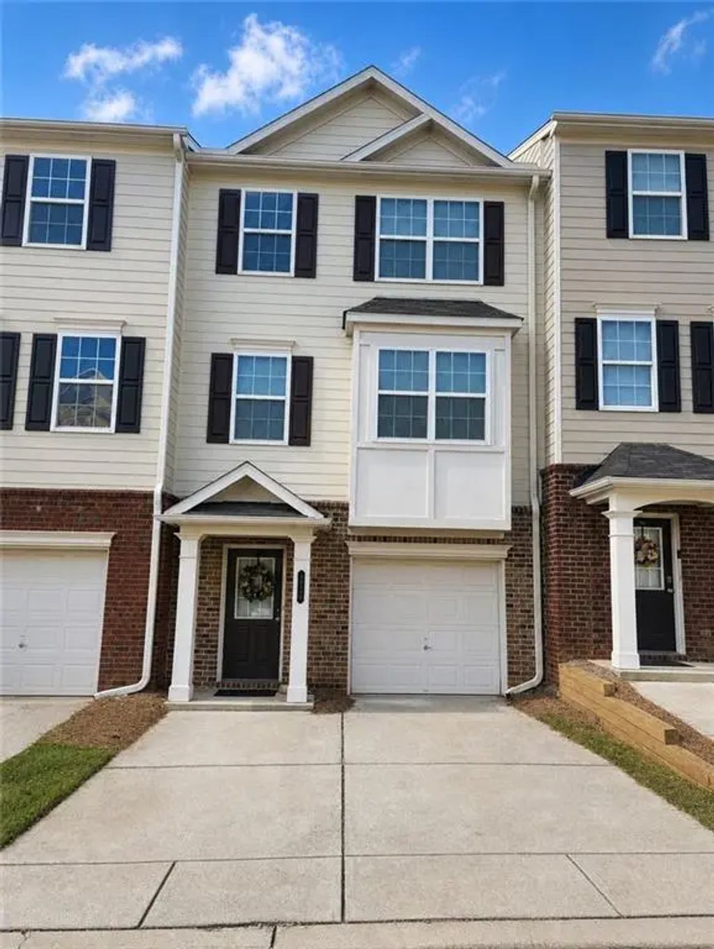 Unit 10 - 6776 Blackstone Place, Mableton