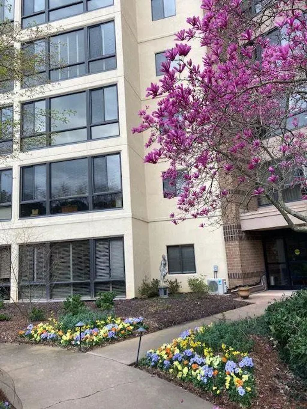 Unit 301 - 1800 Clairmont Lake, Decatur