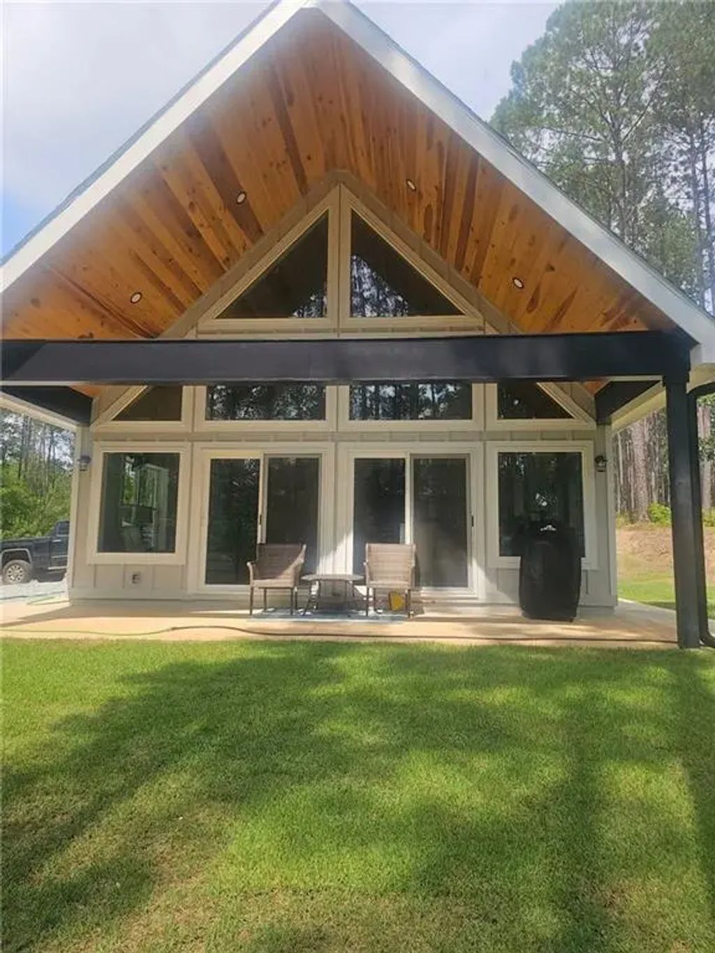 2595 Omaha Drive, Elberton