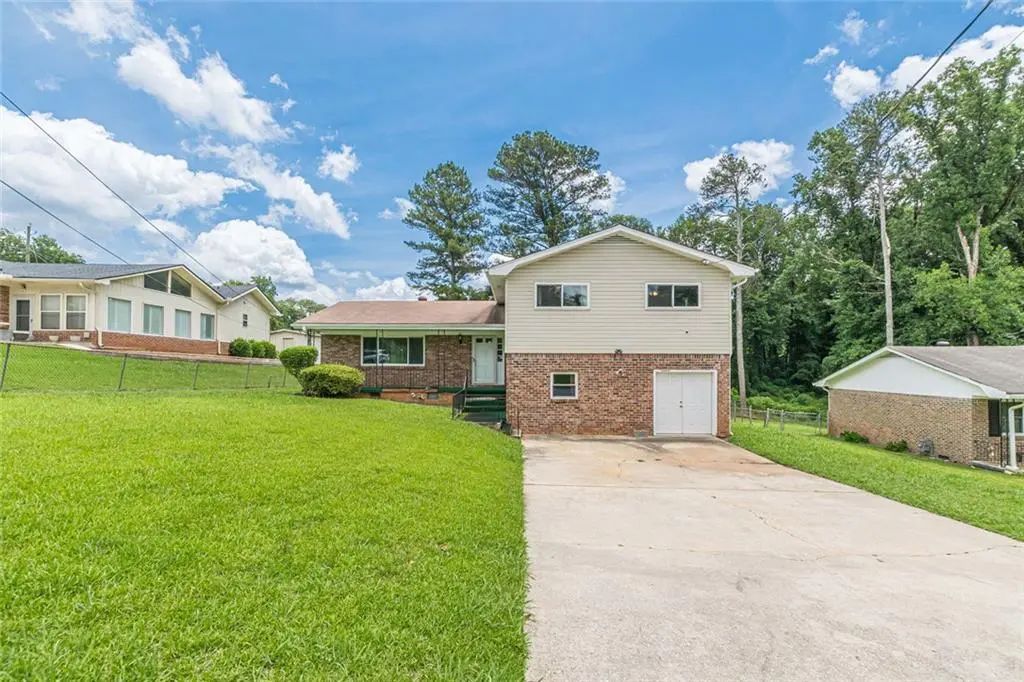 2272 Green Hawk Court, Decatur
