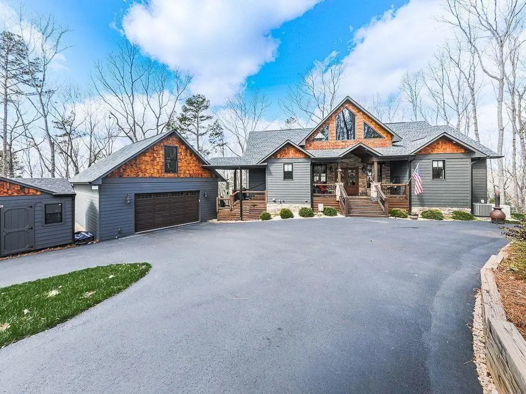 208 Weeks Drive, Ellijay