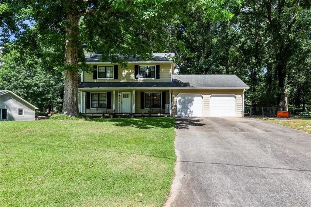 3129 N Woods Trail, Douglasville