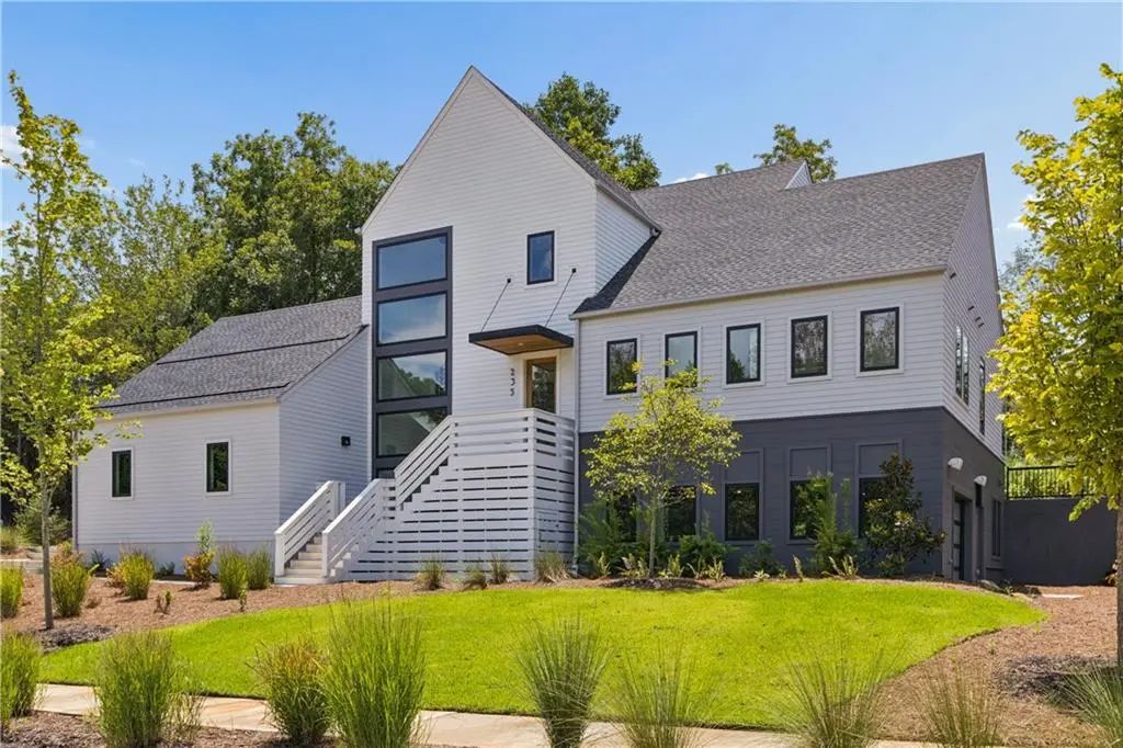 235 Winterberry Way Nw, Roswell