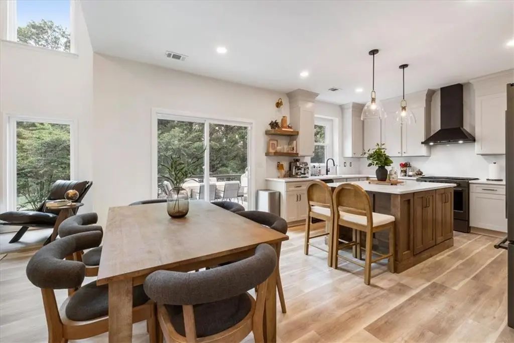 255 Fieldstone Court, Alpharetta