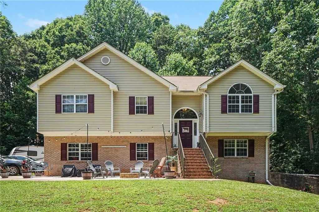 2364 W H Hayes Road, Jefferson