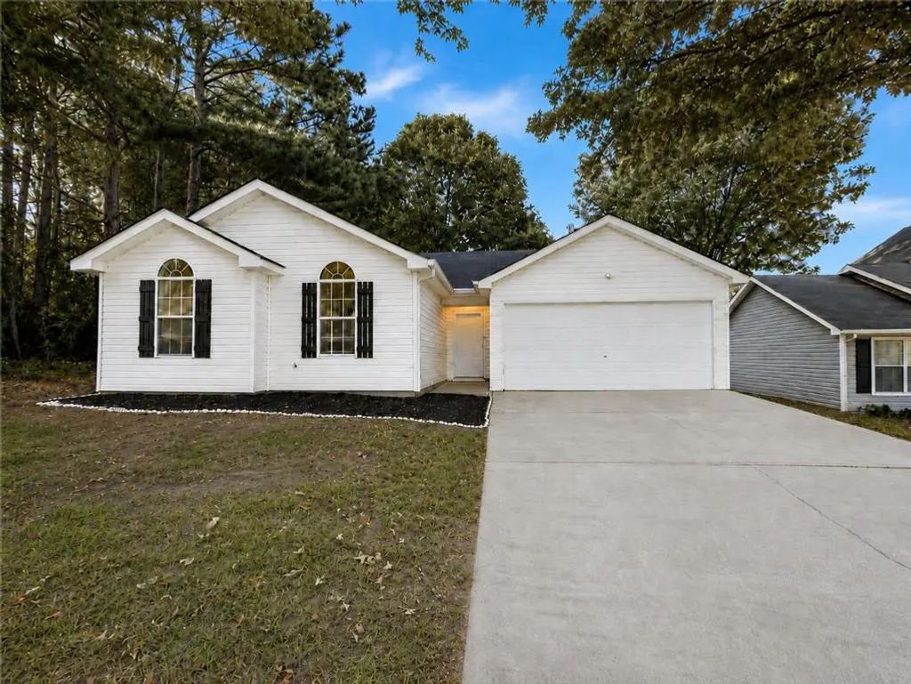 2490 Rambling Way, Lithonia