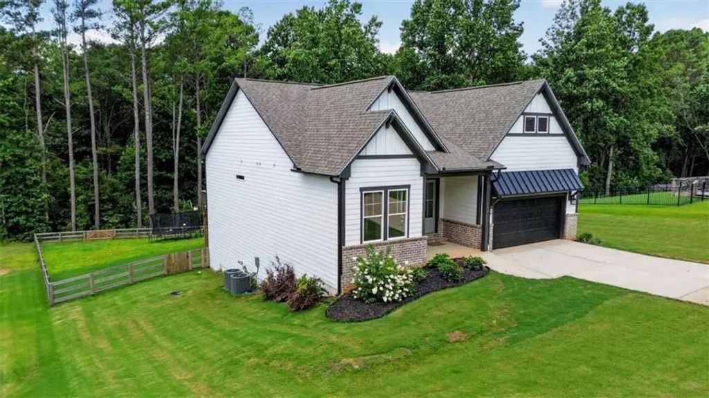 272 Linger Longer Drive, Ellijay