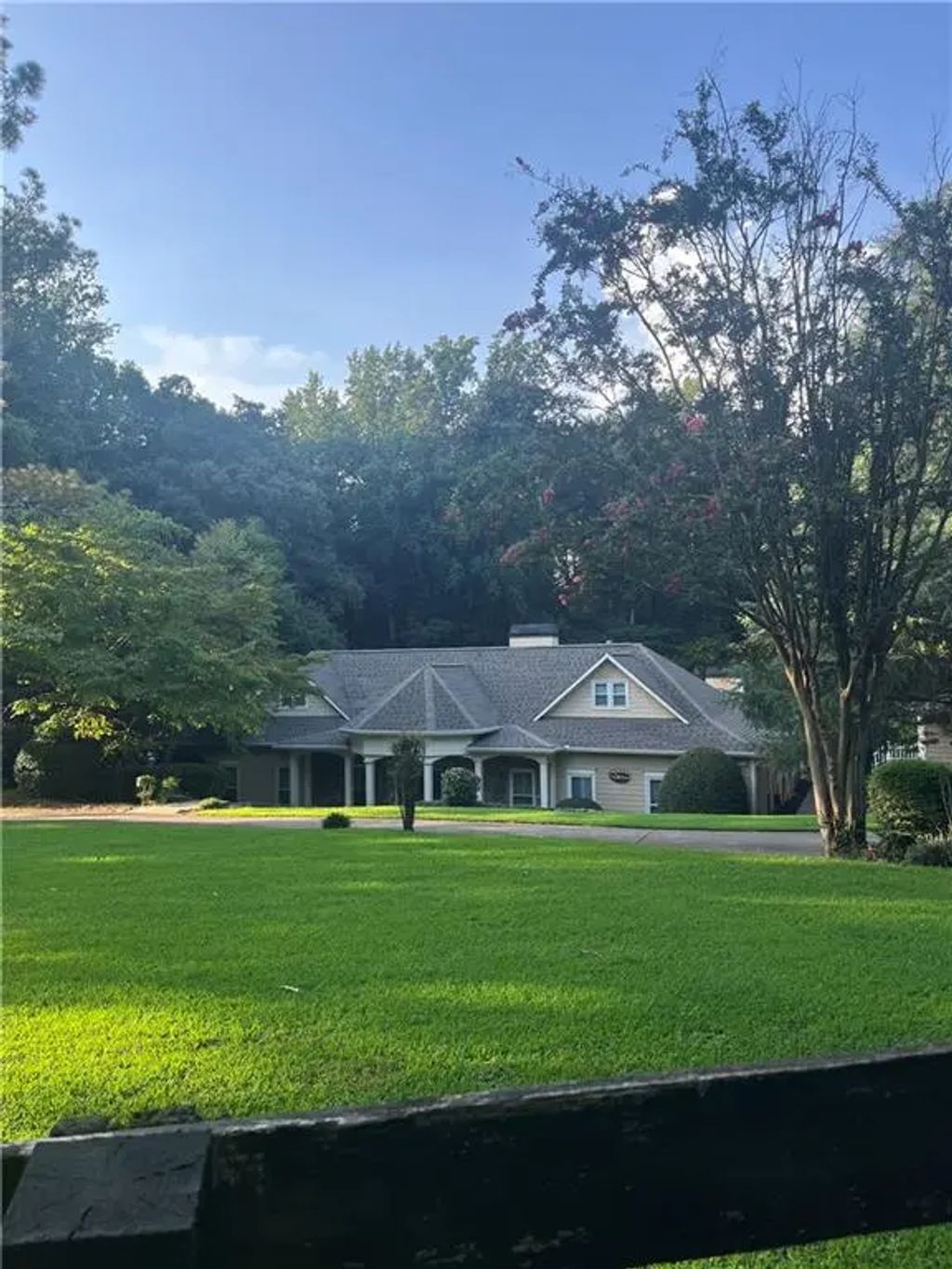 1010 Little River Way, Alpharetta