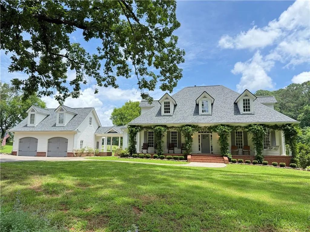 548 Tamarack Trail, Canton