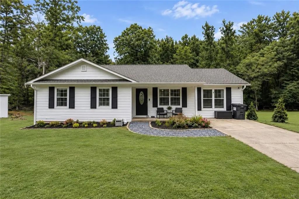 6642 Nix Road, Dawsonville