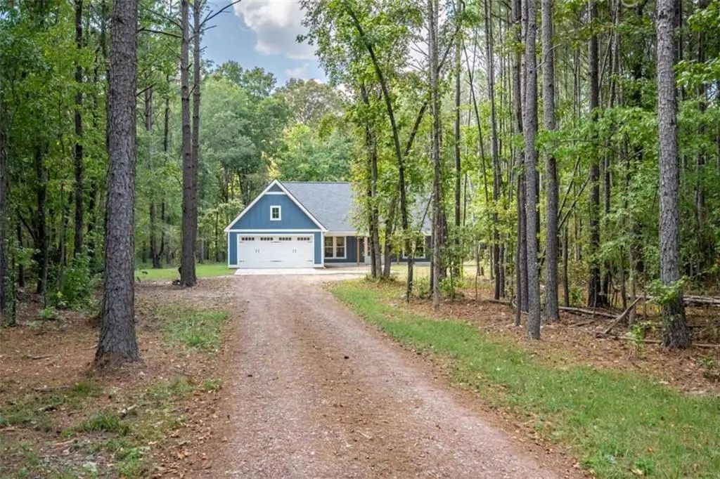 392 Terhune Road, Rome