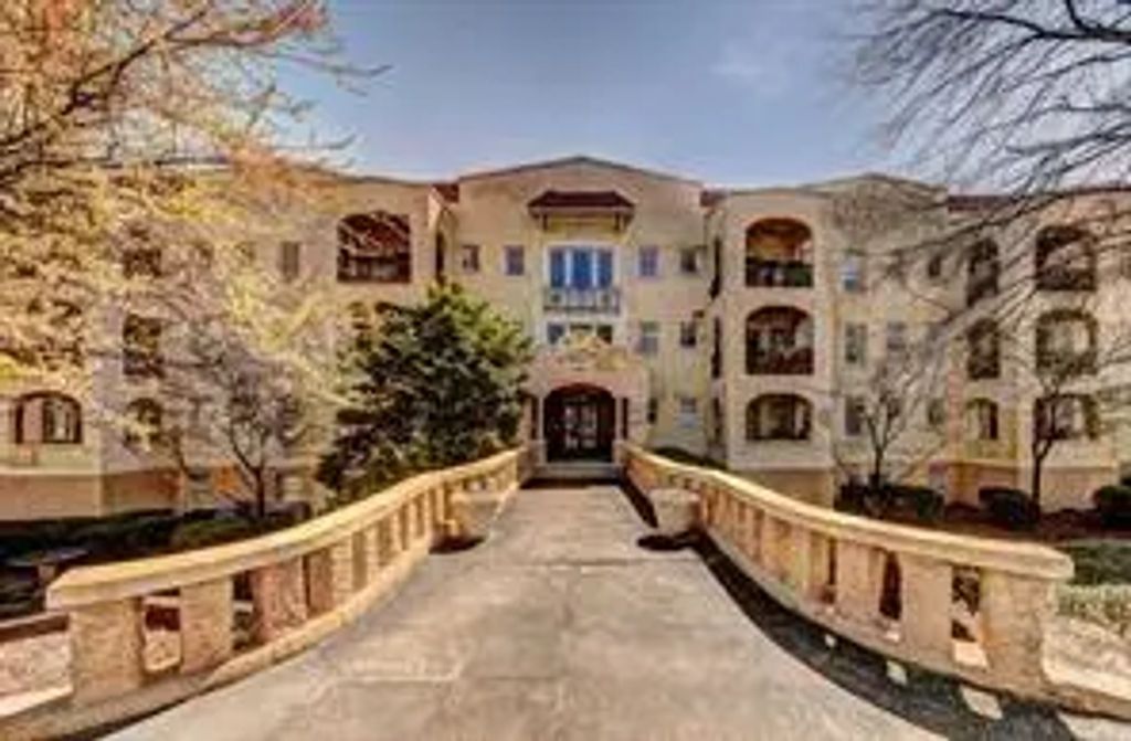 Unit 106 - 2855 Peachtree Road Ne, Atlanta